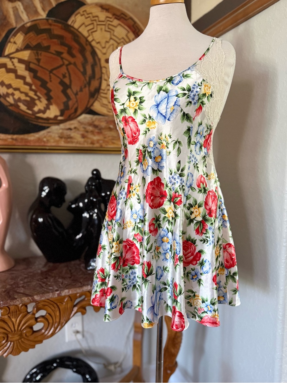VTG Victoria’s Secret Floral Lace Slip Dress in Cream with Red, Blue & Green